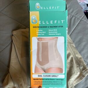 Bellefit dual closure girdle